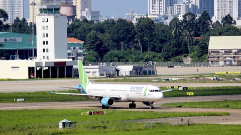 Bamboo Airways bố trí chuyên cơ chở gần 200 y bác sĩ từ miền Trung vào TP.HCM chống dịch - Ảnh 3. Bamboo Airways bố trí chuyên cơ chở gần 200 y bác sĩ từ miền Trung vào TP.HCM chống dịch - Ảnh 3.
