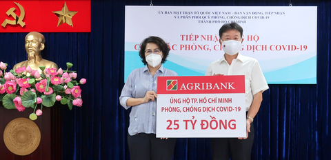 Agribank ủng hộ TPHCM 25 tỉ đồng để phòng, chống dịch COVID-19 - Ảnh 1. Agribank ủng hộ TPHCM 25 tỉ đồng để phòng, chống dịch COVID-19 - Ảnh 1.