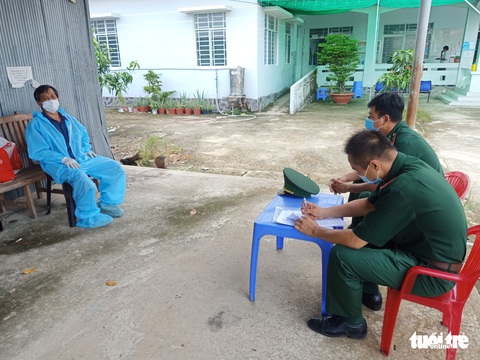 Bắt giữ 2 đàn em của ‘trùm buôn lậu’ Mười Tường - Ảnh 1. Bắt giữ 2 đàn em của ‘trùm buôn lậu’ Mười Tường - Ảnh 1.