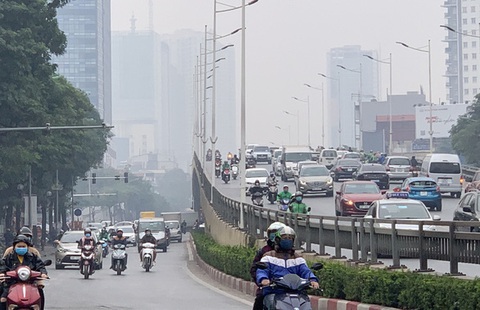 Người dân Hà Nội mất gần 80.000 năm sống vì ô nhiễm bụi mịn PM2.5 - Ảnh 1. Người dân Hà Nội mất gần 80.000 năm sống vì ô nhiễm bụi mịn PM2.5 - Ảnh 1.