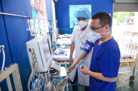 Chuyển Trường THPT Phú Nhuận thành bệnh viện dã chiến 350 giường - Ảnh 6. Chuyển Trường THPT Phú Nhuận thành bệnh viện dã chiến 350 giường - Ảnh 6.