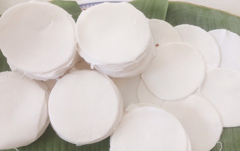 Bánh bột lọc nhà làm, vẫn đẫm hương vị quê hương đầy thương nhớ - Ảnh 3. Bánh bột lọc nhà làm, vẫn đẫm hương vị quê hương đầy thương nhớ - Ảnh 3.