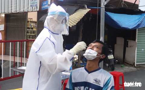HCDC: Ngày 12-8 thêm 2.149 bệnh nhân COVID-19 ra viện, không có ổ dịch mới - Ảnh 1. HCDC: Ngày 12-8 thêm 2.149 bệnh nhân COVID-19 ra viện, không có ổ dịch mới - Ảnh 1.