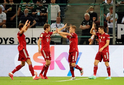 Lewandowski cứu ĐKVĐ Bayern Munich khỏi thất bại ở trận ra quân tại Bundesliga - Ảnh 2. Lewandowski cứu ĐKVĐ Bayern Munich khỏi thất bại ở trận ra quân tại Bundesliga - Ảnh 2.