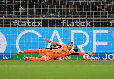 Lewandowski cứu ĐKVĐ Bayern Munich khỏi thất bại ở trận ra quân tại Bundesliga - Ảnh 3. Lewandowski cứu ĐKVĐ Bayern Munich khỏi thất bại ở trận ra quân tại Bundesliga - Ảnh 3.