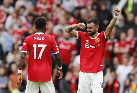 Bruno lập hat-trick, Man Utd đại thắng Leeds trong trận ra quân - Ảnh 3. Bruno lập hat-trick, Man Utd đại thắng Leeds trong trận ra quân - Ảnh 3.