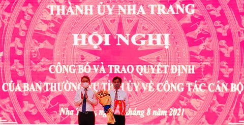 Điều động công tác bí thư Thành ủy và một phó chủ tịch UBND TP Nha Trang - Ảnh 1. Điều động công tác bí thư Thành ủy và một phó chủ tịch UBND TP Nha Trang - Ảnh 1.