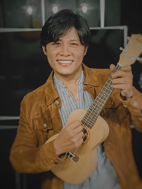 Nguyễn Văn Chung lấy nước mắt người nghe với Dắt mẹ đi khắp thế gian - Ảnh 3. Nguyễn Văn Chung lấy nước mắt người nghe với Dắt mẹ đi khắp thế gian - Ảnh 3.