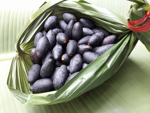 Dẻo thơm nếp nương quyện vị bùi bùi, ngọt ngọt của trám đen - Ảnh 2. Dẻo thơm nếp nương quyện vị bùi bùi, ngọt ngọt của trám đen - Ảnh 2.