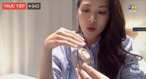 Xuân Lan, Nguyễn Trần Trung Quân, Hiền Hồ tham gia đấu giá Đổi kỷ vật lấy nhịp thở - Ảnh 5. Xuân Lan, Nguyễn Trần Trung Quân, Hiền Hồ tham gia đấu giá Đổi kỷ vật lấy nhịp thở - Ảnh 5.