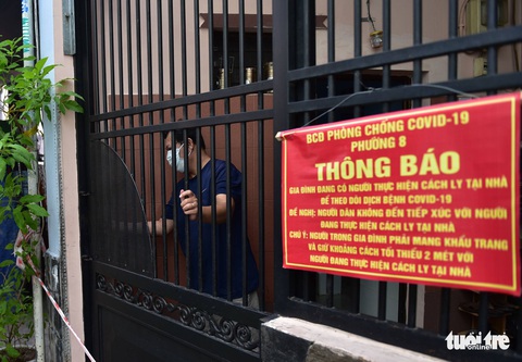 Túi thuốc an sinh cho F0 điều trị tại nhà do phường cấp phát - Ảnh 4. Túi thuốc an sinh cho F0 điều trị tại nhà do phường cấp phát - Ảnh 4.