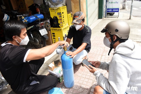 Long ve chai và những bình oxy cứu sống F0 - Ảnh 8. Long ve chai và những bình oxy cứu sống F0 - Ảnh 8.
