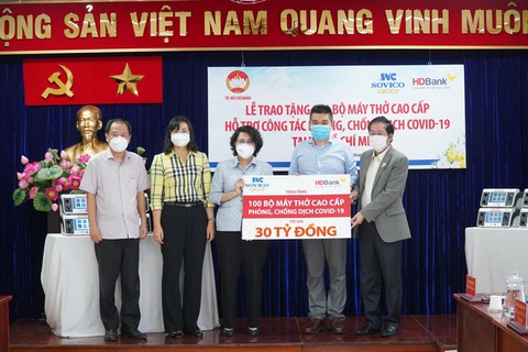 Tập đoàn Sovico, HDBank tặng 100 máy thở cao cấp, hiện đại cho TP.HCM - Ảnh 1. Tập đoàn Sovico, HDBank tặng 100 máy thở cao cấp, hiện đại cho TP.HCM - Ảnh 1.