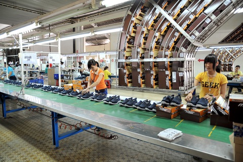 90 CEO ngành quần áo, giày dép thế giới muốn Mỹ cung cấp thêm vắc xin cho Việt Nam - Ảnh 1. 90 CEO ngành quần áo, giày dép thế giới muốn Mỹ cung cấp thêm vắc xin cho Việt Nam - Ảnh 1.