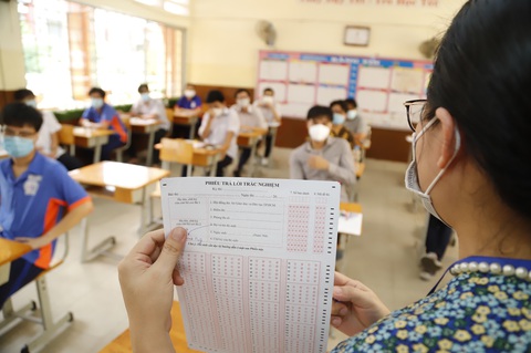 Cần thay đổi tuyển sinh chỉ dựa vào điểm số - Ảnh 1. Cần thay đổi tuyển sinh chỉ dựa vào điểm số - Ảnh 1.