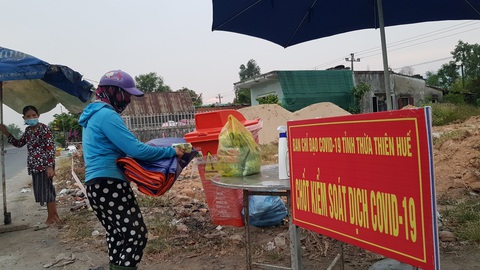 Tạm đình chỉ chủ tịch xã vì chỉ đạo không nghiêm công tác chống dịch - Ảnh 1. Tạm đình chỉ chủ tịch xã vì chỉ đạo không nghiêm công tác chống dịch - Ảnh 1.
