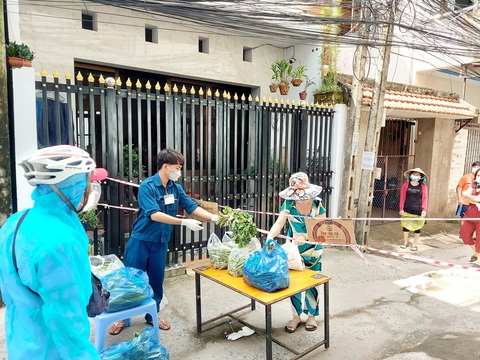 Xe rau củ Thạch Sanh của anh Tuấn - Ảnh 3. Xe rau củ Thạch Sanh của anh Tuấn - Ảnh 3.