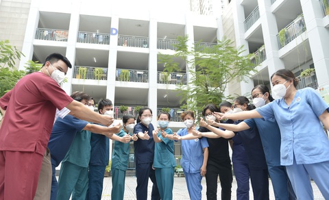 Ngày 15-8: Cả nước 9.580 ca COVID-19 mới, đã tiêm gần 14,5 triệu liều vắc xin - Ảnh 1. Ngày 15-8: Cả nước 9.580 ca COVID-19 mới, đã tiêm gần 14,5 triệu liều vắc xin - Ảnh 1.