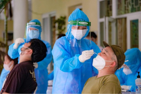 Vì sao dưới 100 ca mới/ngày, Hà Nội vẫn tiếp tục giãn cách diện rộng? - Ảnh 1. Vì sao dưới 100 ca mới/ngày, Hà Nội vẫn tiếp tục giãn cách diện rộng? - Ảnh 1.