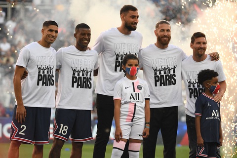 Messi không đá, Mbappe tỏa sáng đưa PSG lên đầu bảng - Ảnh 1. Messi không đá, Mbappe tỏa sáng đưa PSG lên đầu bảng - Ảnh 1.