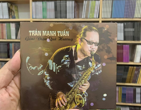 Trần Mạnh Tuấn bức xúc sản phẩm âm nhạc của mình bị biên tập, in lậu bán tràn lan - Ảnh 2. Trần Mạnh Tuấn bức xúc sản phẩm âm nhạc của mình bị biên tập, in lậu bán tràn lan - Ảnh 2.
