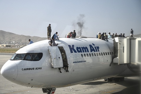 24 giờ hỗn loạn ở Afghanistan - Ảnh 3. 24 giờ hỗn loạn ở Afghanistan - Ảnh 3.