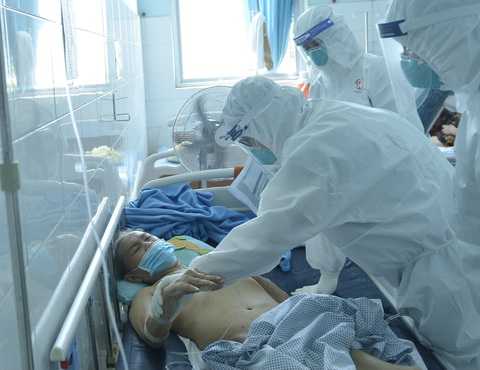 HĐND TP.HCM thông qua nghị quyết hỗ trợ lực lượng tuyến đầu chống dịch - Ảnh 1. HĐND TP.HCM thông qua nghị quyết hỗ trợ lực lượng tuyến đầu chống dịch - Ảnh 1.