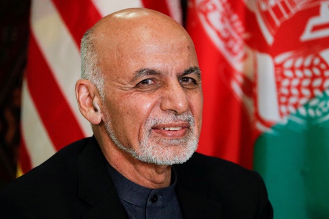 Vì sao tổng thống Afghanistan bỏ trốn khi Taliban lật đổ chính phủ? - Ảnh 1. Vì sao tổng thống Afghanistan bỏ trốn khi Taliban lật đổ chính phủ? - Ảnh 1.