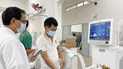 Đưa vào hoạt động Trung tâm hồi sức tích cực điều trị bệnh nhân COVID-19 nặng ở miền Tây - Ảnh 2. Đưa vào hoạt động Trung tâm hồi sức tích cực điều trị bệnh nhân COVID-19 nặng ở miền Tây - Ảnh 2.