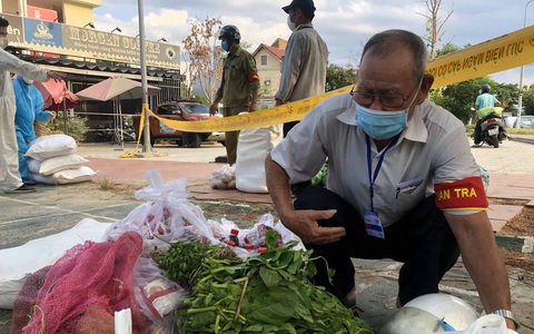 Tổ trưởng ơi... - Ảnh 1. Tổ trưởng ơi... - Ảnh 1.
