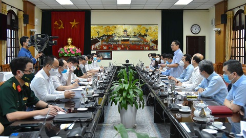 Tìm kiếm vắc xin sẽ rất khó khăn từ nay tới cuối năm - Ảnh 1. Tìm kiếm vắc xin sẽ rất khó khăn từ nay tới cuối năm - Ảnh 1.