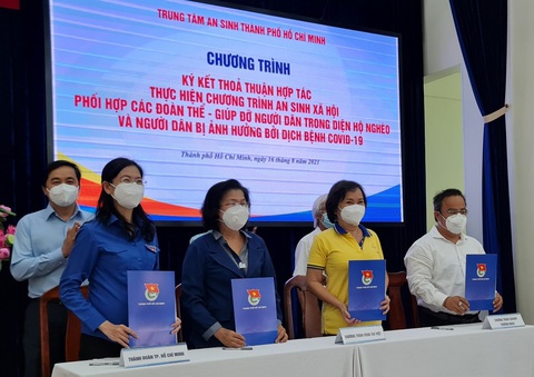 Vòng Tay Việt và 1 triệu suất ăn cho người dân khó khăn - Ảnh 1. Vòng Tay Việt và 1 triệu suất ăn cho người dân khó khăn - Ảnh 1.
