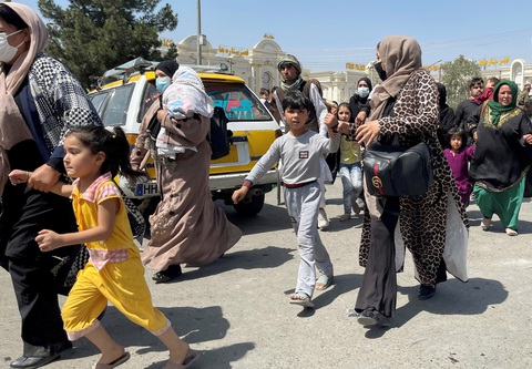 Mỹ, châu Âu chạy đua giải quyết khủng hoảng tị nạn ở Afghanistan - Ảnh 2. Mỹ, châu Âu chạy đua giải quyết khủng hoảng tị nạn ở Afghanistan - Ảnh 2.