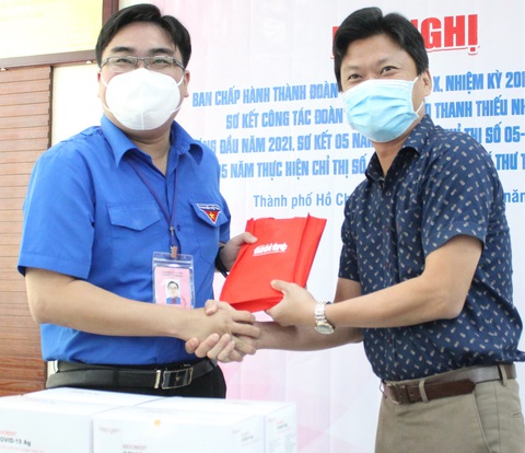 Phòng chống dịch là nhiệm vụ hàng đầu - Ảnh 1. Phòng chống dịch là nhiệm vụ hàng đầu - Ảnh 1.