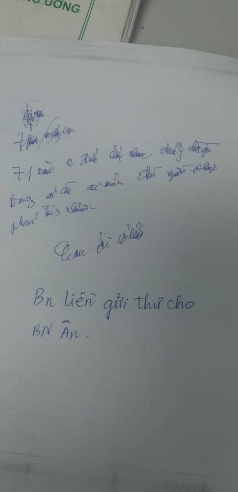 Xúc động chuyện người phụ nữ lớn tuổi mắc COVID-19 xin nhường máy thở cho chồng - Ảnh 1. Xúc động chuyện người phụ nữ lớn tuổi mắc COVID-19 xin nhường máy thở cho chồng - Ảnh 1.