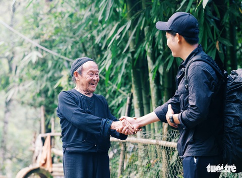 Một mình đi bụi, Chan La Cà kẹt ở Tây Bắc vì dịch COVID-19 - Ảnh 3. Một mình đi bụi, Chan La Cà kẹt ở Tây Bắc vì dịch COVID-19 - Ảnh 3.