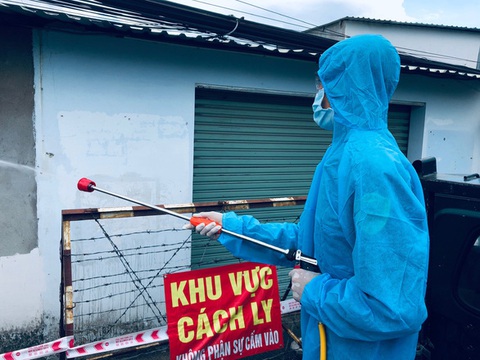 Ngày 17-8: F0 trong cộng đồng tại TP.HCM tăng vọt, chiếm 72% tổng số ca - Ảnh 1. Ngày 17-8: F0 trong cộng đồng tại TP.HCM tăng vọt, chiếm 72% tổng số ca - Ảnh 1.
