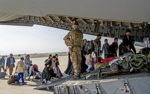 Tăng tốc hỗ trợ người tị nạn Afghanistan - Ảnh 1. Tăng tốc hỗ trợ người tị nạn Afghanistan - Ảnh 1.