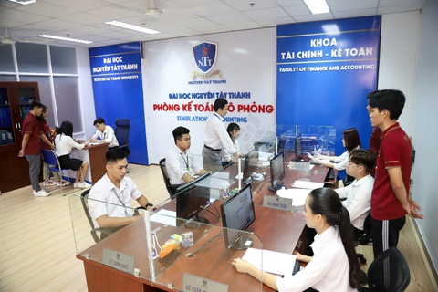 Chương trình đào tạo bằng đôi tại ĐH Nguyễn Tất Thành: 4 năm 2 bằng đại học - Ảnh 2. Chương trình đào tạo bằng đôi tại ĐH Nguyễn Tất Thành: 4 năm 2 bằng đại học - Ảnh 2.