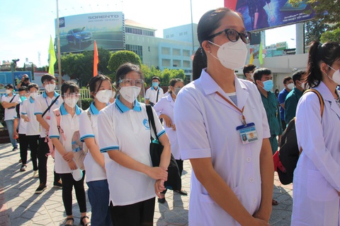 Quận Phú Nhuận ra mắt đội hình điều trị F0 tại nhà - Ảnh 1. Quận Phú Nhuận ra mắt đội hình điều trị F0 tại nhà - Ảnh 1.