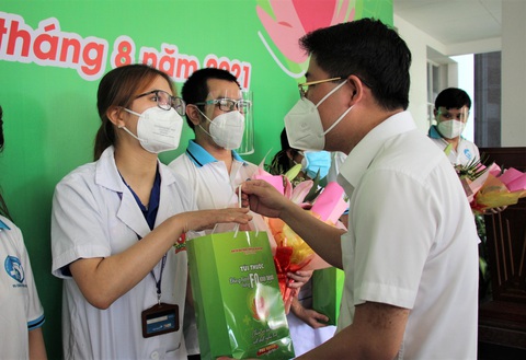 Quận Phú Nhuận ra mắt đội hình điều trị F0 tại nhà - Ảnh 3. Quận Phú Nhuận ra mắt đội hình điều trị F0 tại nhà - Ảnh 3.