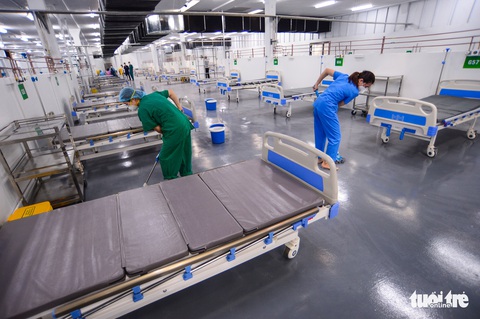 Gấp rút thi công bàn giao Bệnh viện Dã chiến số 14 - Ảnh 2. Gấp rút thi công bàn giao Bệnh viện Dã chiến số 14 - Ảnh 2.
