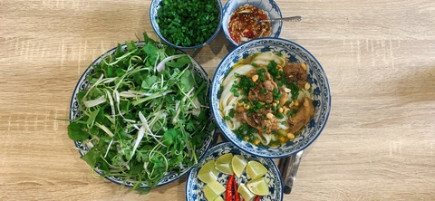 Mì Quảng, bún xương, bún chả cá: Nấu món Quảng - Đà giữa phương Nam - Ảnh 1. Mì Quảng, bún xương, bún chả cá: Nấu món Quảng - Đà giữa phương Nam - Ảnh 1.