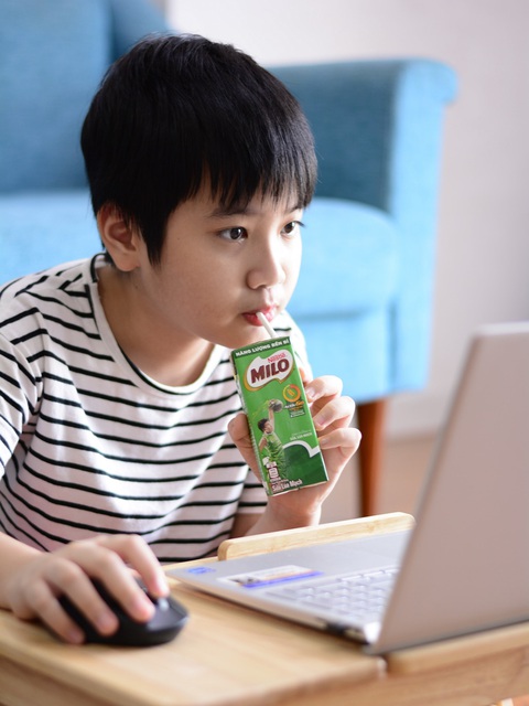 Dạy trẻ về môi trường qua chiếc ống hút giấy - Ảnh 1. Dạy trẻ về môi trường qua chiếc ống hút giấy - Ảnh 1.