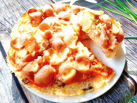 Món chuẩn Mom ngon không thể ngờ: Pizza cơm nguội - Ảnh 11. Món chuẩn Mom ngon không thể ngờ: Pizza cơm nguội - Ảnh 11.