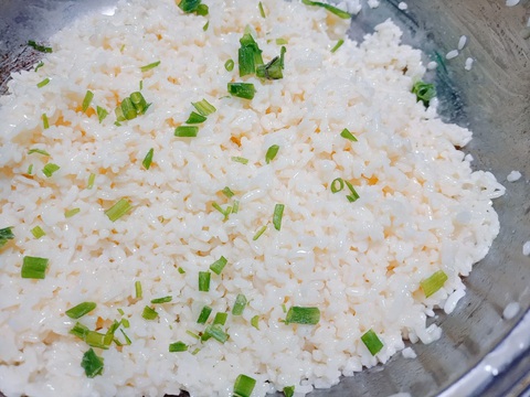 Món chuẩn Mom ngon không thể ngờ: Pizza cơm nguội - Ảnh 4. Món chuẩn Mom ngon không thể ngờ: Pizza cơm nguội - Ảnh 4.