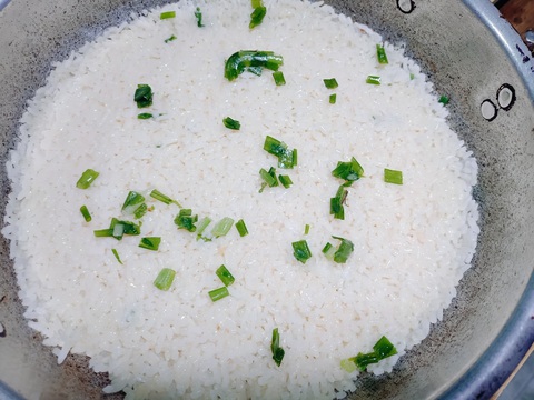 Món chuẩn Mom ngon không thể ngờ: Pizza cơm nguội - Ảnh 5. Món chuẩn Mom ngon không thể ngờ: Pizza cơm nguội - Ảnh 5.