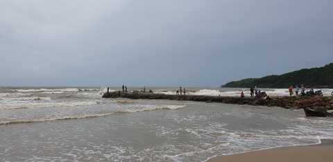 Vẫn chưa tìm thấy thi thể cháu bé bị đuối nước ở Phú Quốc - Ảnh 1. Vẫn chưa tìm thấy thi thể cháu bé bị đuối nước ở Phú Quốc - Ảnh 1.