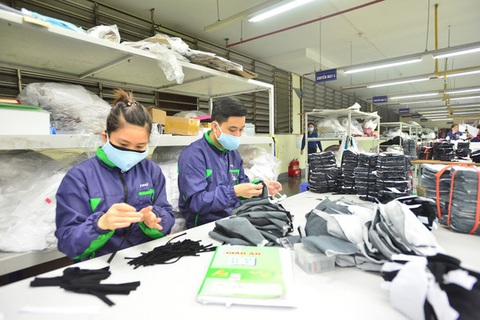 Xuất khẩu dệt may có thể chỉ đạt 32-33 tỉ USD, lo mất đơn hàng vì đứt gãy nguồn cung - Ảnh 1. Xuất khẩu dệt may có thể chỉ đạt 32-33 tỉ USD, lo mất đơn hàng vì đứt gãy nguồn cung - Ảnh 1.