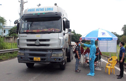 Chủ tịch huyện nói gì về 51 người ở Phú Thọ thành F1 khi xem vụ tai nạn 4 người về từ Bình Dương? - Ảnh 1. Chủ tịch huyện nói gì về 51 người ở Phú Thọ thành F1 khi xem vụ tai nạn 4 người về từ Bình Dương? - Ảnh 1.